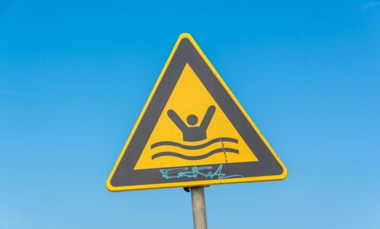 yellow warning sign