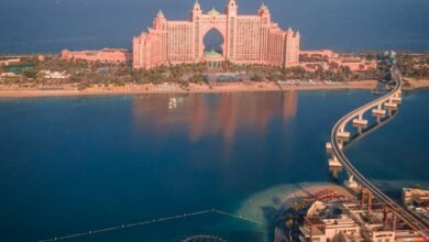 aerial view of atlantis hotel in dubai