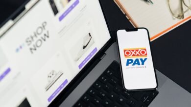 e commerce shopping with mobile payment