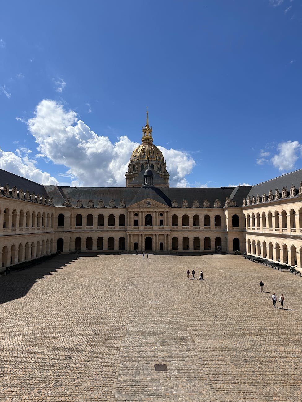 the army museum in paris in france